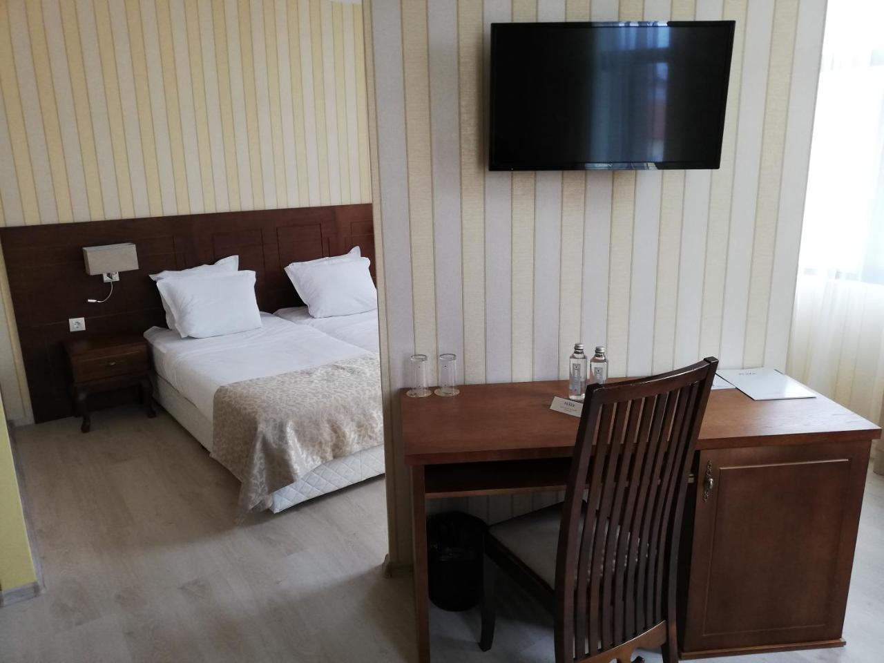 Hotel Plaza Burgas Extérieur photo